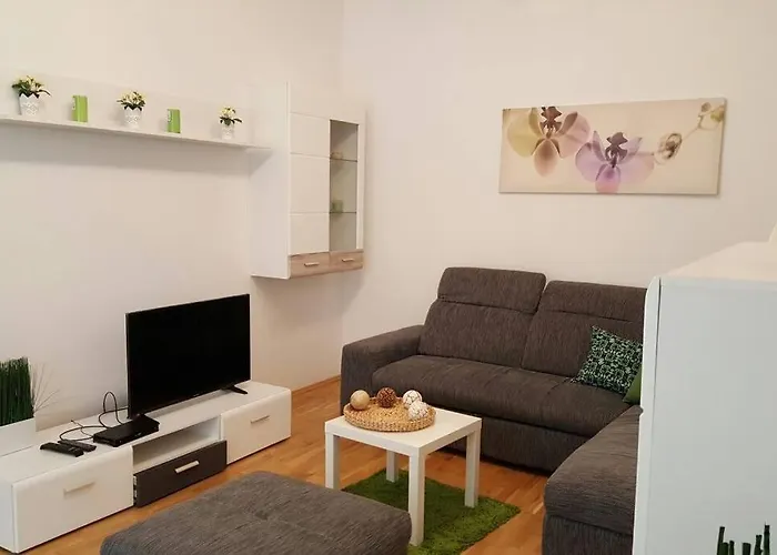 Relax Center *